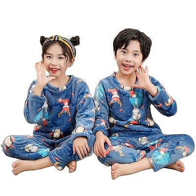 赤ちゃんの冬のパジャマ仕掛ける