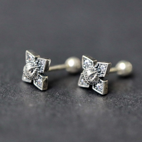 100％S925シルバー ピアス　SY-CLOVER　ネジ式　高品質シルバーアクセサリー