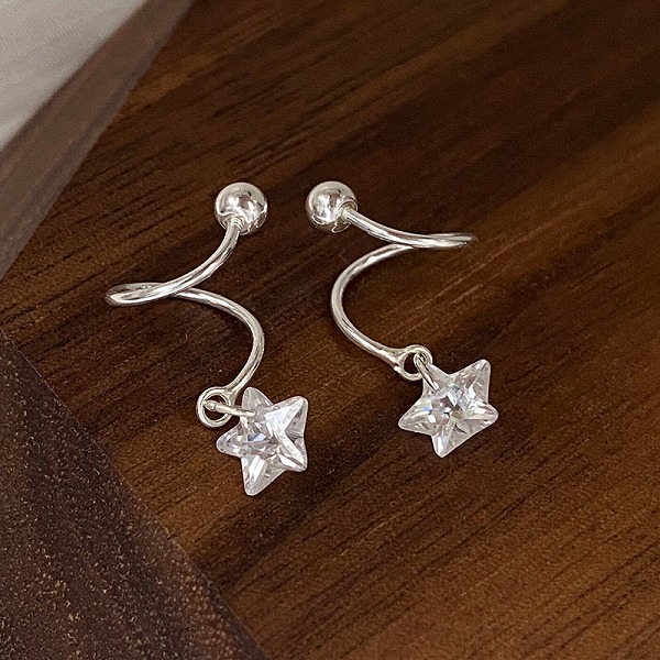 100％S999シルバー 　スター　ネジ式キャッチ　　高品質シルバーアクセサリー