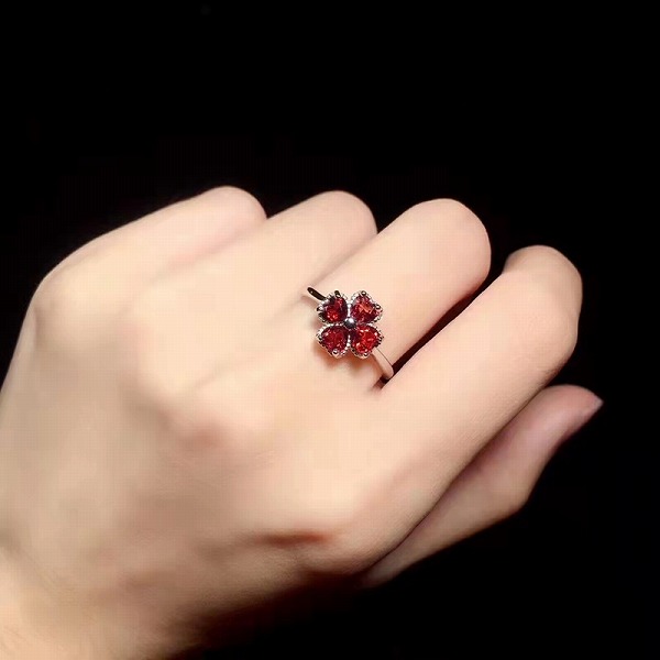 100％S925しろがね色  生まれながらガーネット 輪っか 高特性シルバアクセサリー 力強さ石ころ