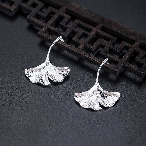 100％S925シルバー 　銀杏の葉　ピアス高品質シルバアクセサリー 9,524円