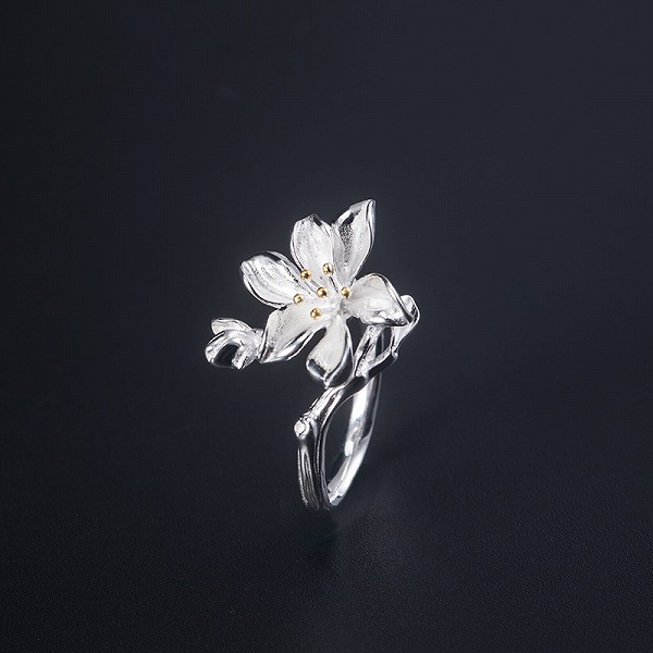 100％S925しろがね色  モクレンの花 輪っか   高品質シルバアクセサリー