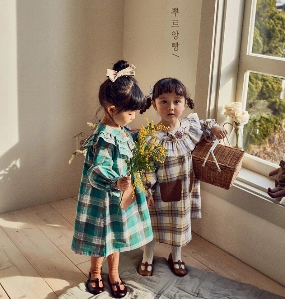 秋冬新作 キッズ 女の子 秋 ロング丈 子供 ワンピース 長袖 ワンピース 韓国子供服 90-130CM 2色