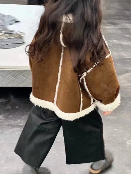 秋冬新作 両面着 韓国風赤ちゃん服 キッズ服 ムートンコート アウター 中綿 上衣 朦々たる