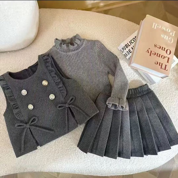 新品★赤ちゃん服 セットアップ★90糎～140糎
