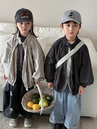 春夏新品　トップス　ジャケット　コート　80-140Cｍ　２色