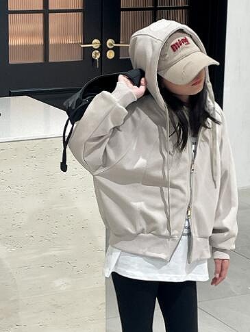 新品　子供服　パーカー　トレーナー　2色　120-170