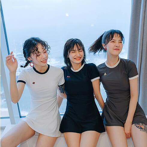新品レディース水着 ワンピース+パンツ 温泉可用