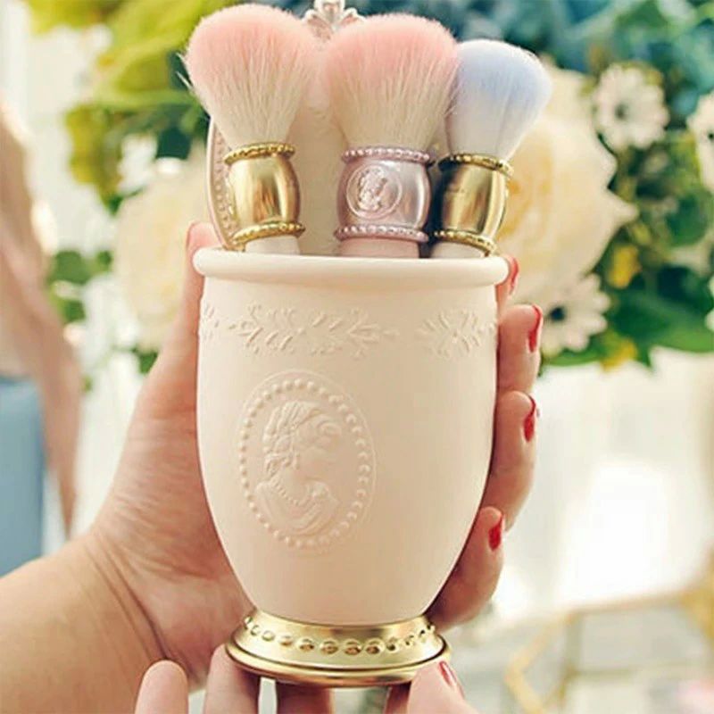 レア♡最安値♡レ・メルヴェイユーズラデュレ ブラッシュホルダー♡ラデュレ♡ピンク ラデュレ ブラッシュホルダー ブラシホルダー ピンク レア♡最安値♡レ