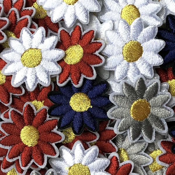 楽天市場 フラワー ワッペン 刺繍 アイロン接着 縦2 2cm 横2 2cm 花 アイロンワッペン かわいい 入園 入学 わっぺん Wappen アップリケ あっぷりけ マスク用小さいサイズ マスク用小さいサイズ レアリーク