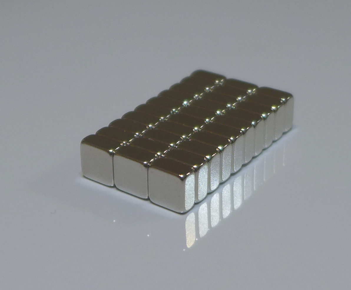 ネオジム磁石19.1mm×12.7mm×6.4mm(N35) ８０個 :04-029-08:レア