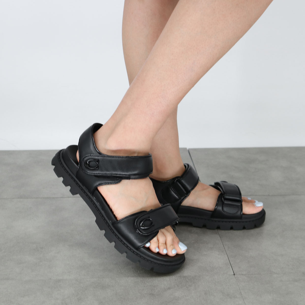 ☆りんご様☆専用☆【COACH 】コーチ ☆ブラック☆ミュールサンダル 中古・古着通販】COACH (コーチ) サンダル ブラック サイズ:25.5