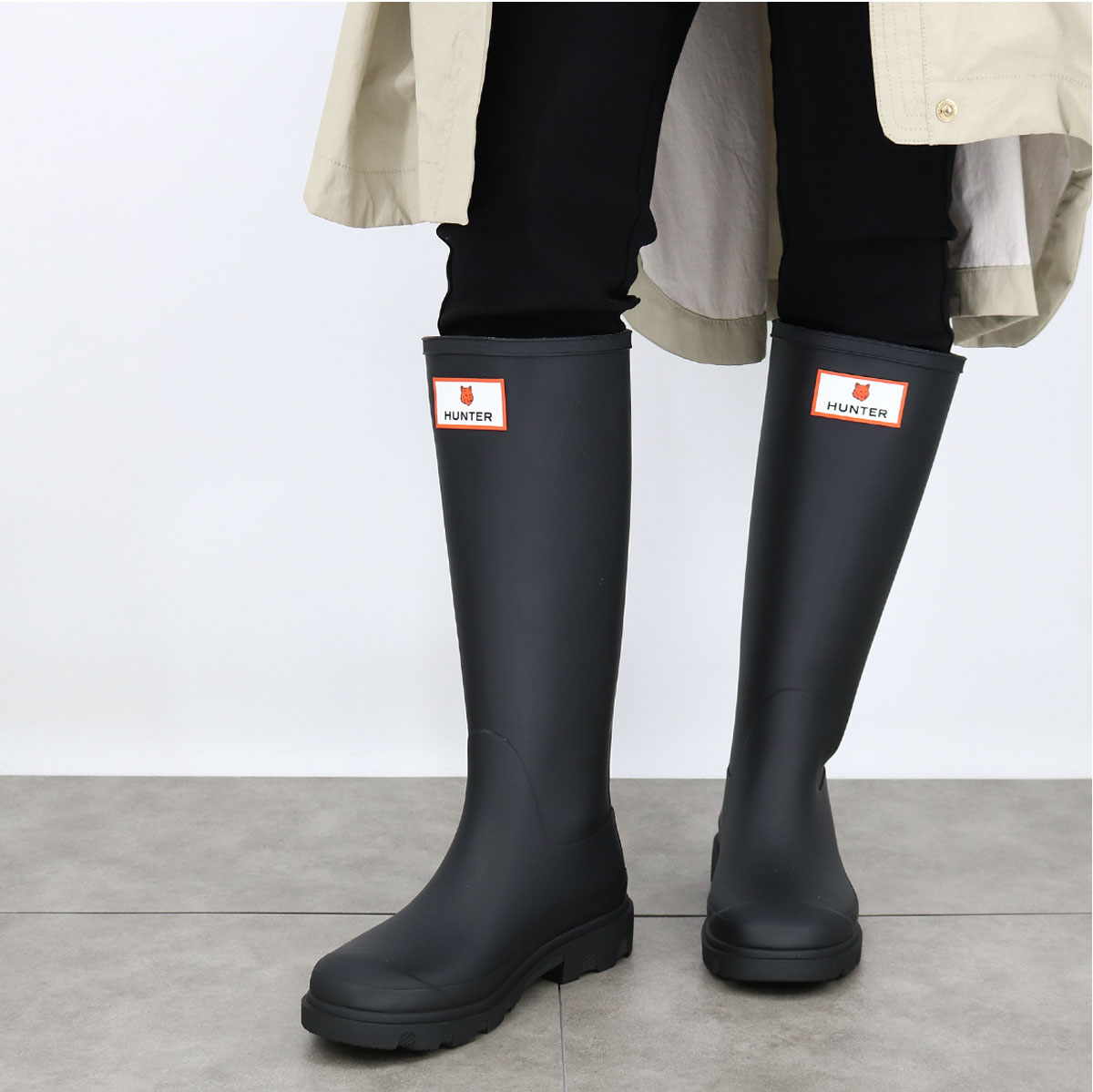 ■MAISON KITSUNE×HUNTER　メゾンキツネ×ハンター コラボ レインブーツ HFRU0030252 DOWNPOUR TALL BOOTS ダウンポア トールブーツ ロングブーツ 長靴 ロゴラバーパッチ 防水 フォックスロゴ ブランド
