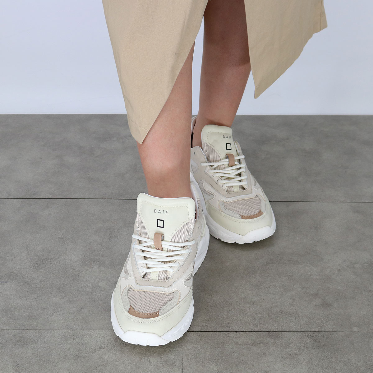 ■D.A.T.E デイト レディースローカットスニーカー W421-FG-PU-BI FUGA PURE BEIGE フーガ ダッドスニーカー レザー 靴 紐靴 レースアップ ロゴ DATE ブランド