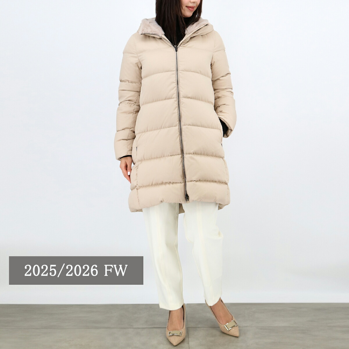 【美品】ヘルノ★ライトダウン　切り替え　ペプラム　フード　フリル　ピンクベージュ 美品】ヘルノ☆ライトダウン 切り替え ペプラム フード フリル ピンク