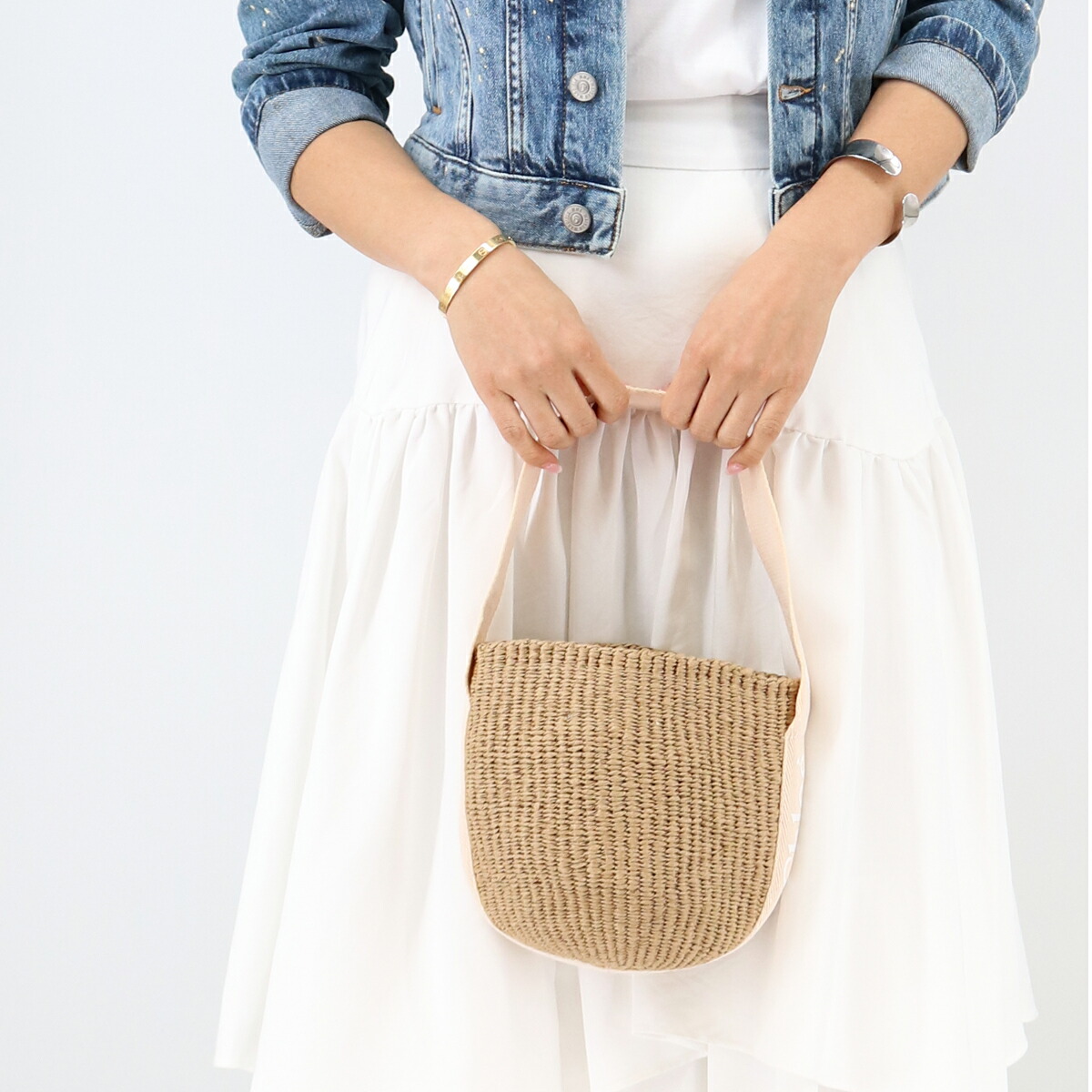 Chloé ストロートートバッグ ベージュ　キッズ Chloé ストロートートバッグ ベージュ キッズ Chloé ストロー