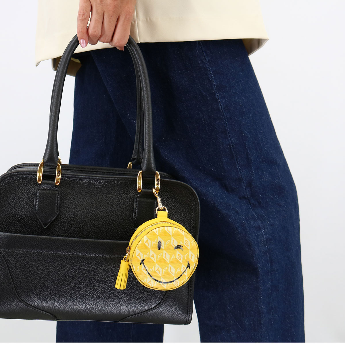 ■ANYA HINDMARCH アニヤハインドマーチ 5050925194266 ウィンクイヤホンポーチI AM A Plastic Bag エアポッツケース 小銭入れ バッグチャーム 小物入れ イヤホンケース ギフト プレゼント ブランド|RAYMART-レイマート-