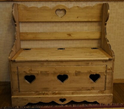 楽天市場 木製ベンチシート 収納付き W90 H90cm Ris 14 収納家具 長イス 収納ベンチ リビング家具 木製ベンチ ハート木工品 アメリカンカントリー調 丸角 角が丸い おしゃれ 可愛い カントリー家具 カントリー家具 ラズベリーハウス