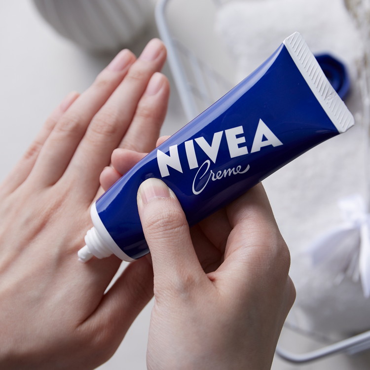 フェイスクリーム nika Nivea Original Soft Creme, Daily Moisture for Dry Skin, Smooth