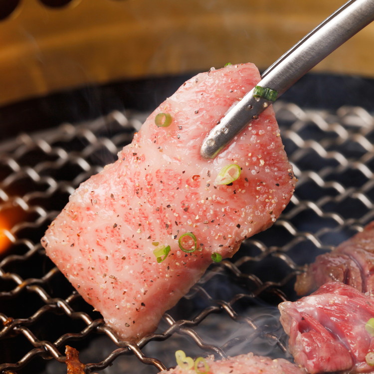 群馬 赤城山麓牛 肩ロース焼肉用 牛肉 焼肉 肉 お肉 ギフト 産直 ご当地グルメ 熨斗 贈り物 新生活 お祝い お取り寄せ のし対応 (代引不可)【送料無料】