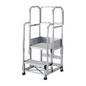 TRUSCO 軽銀製進め方用踏台 グレーチングタイプ 2段 高サ0.6m 天板大きさ600×400 段高300粍 フルセット手掏摸付キ TRUSCO TSFGR266TF300 工事 照明装置装置 掛けはしご 脚立 進め方台(代引不可)【貨物輸送無料】