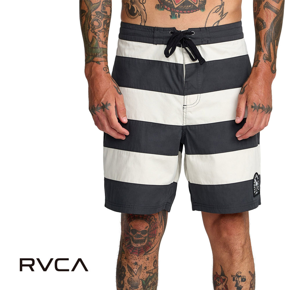 【今だけ最大12%OFFセール】ルーカ ルカ rvca ティファナ・パンサーズ Tijuana Panthers コラボ ボードショーツ 水着 MAIN TOWER TJP TRUNK 18 BG041581【メンズ 男性用 28 30 水陸両用 ANP コラボレーション ボーダー柄 サーフパンツ 白 黒】｜レイダース 8,360円
