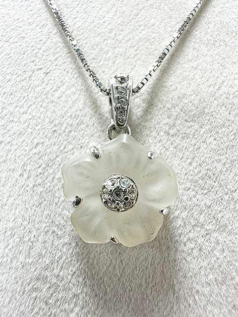 円池商店⚠️【新品・未使用】スワロフスキー フラワーネックレス 円池商店⚠️【新品・未使用】スワロフスキー フラワーネックレス 楽天