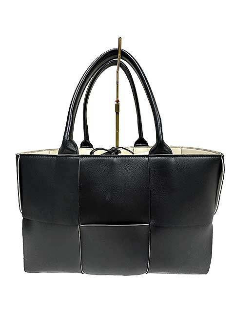 【中古】ボッテガヴェネタ BOTTEGA VENETA トートバッグ ザ・アルコ トート マキシイントレチャート 黒いこと
