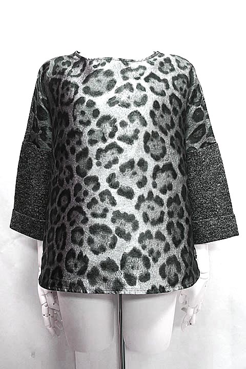 【中古】MONCLER モンクレール トップス レディース　Mサイズ　秋冬　9分袖丈　レオパード柄｜リサイクルブティックABC