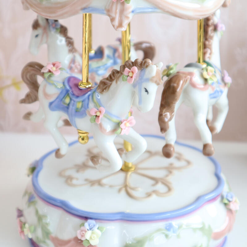 コスモスコレクション メリーゴーランドオルゴール インテリア オブジェ エレガント カルーセル フラワー ディスプレイ ショップ ギフト プレゼント おしゃれ かわいい 置物 陶器 磁器 楽器 花 北欧 輸入雑貨 送料無料re Magazinpegas Cz