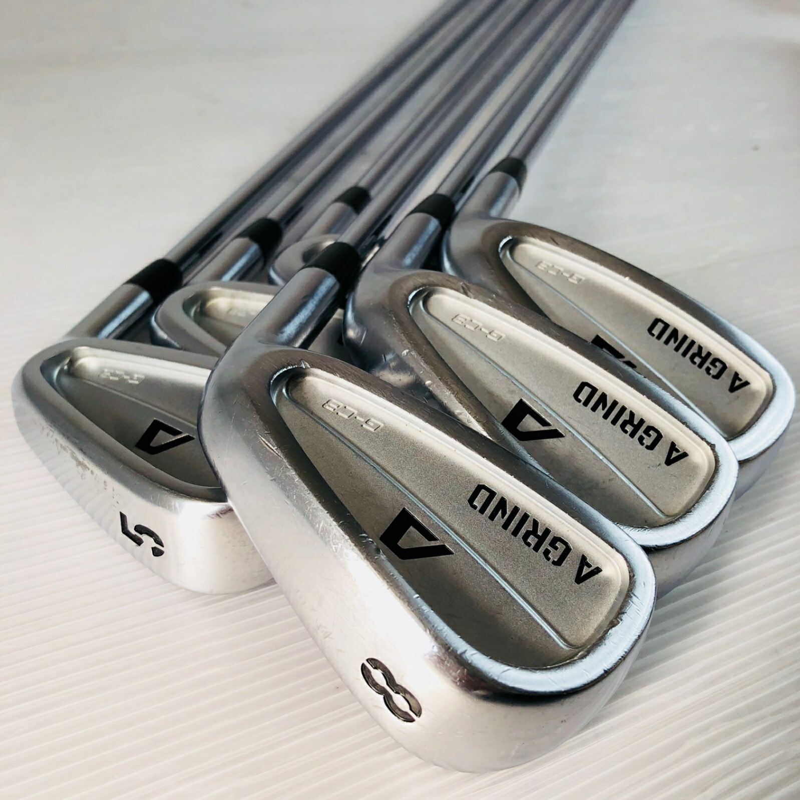 【中古】 A DESIGN GOLF GRIND  G-CB エーデザインゴルフ 握りつぶす 6本 メンズ ゴルフ 野球クラブ 仕掛ける 未経験者 取扱説明書 右利き