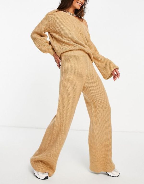 エイソス レディース カジュアルパンツ ボトムス ASOS DESIGN knitted wide leg pant in waffle stitch in camel - part of a set CAMEL