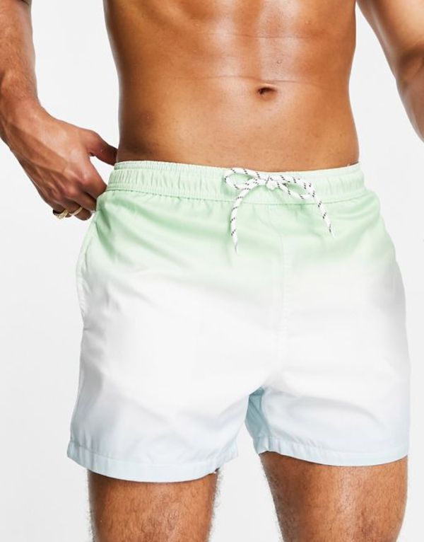大流行中 ニュールック メンズ ハーフパンツ ショーツ 水着 New Look Swim Shorts In Dip Dye Light Green Light Green