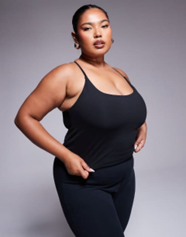 エイソス レディース トップス ベスト ASOS 4505 Curve Icon soft touch yoga cami tank top with inner bra Black ブラック｜ReVida 店 7,546円
