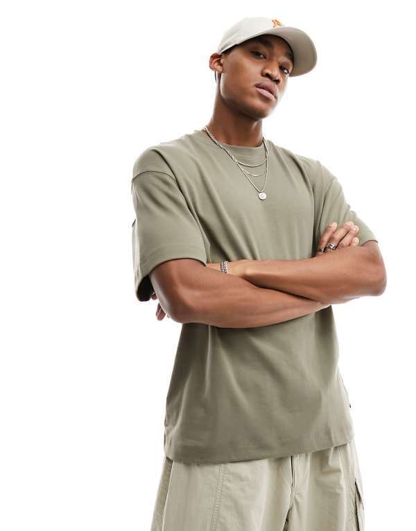 ジャック アンド ジョーンズ メンズ トップス Tシャツ Jack & Jones oversized 200gsm heavyweight t-shirt Bungee cord カーキ