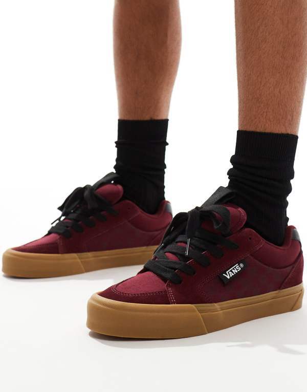 バンズ メンズ シューズ スニーカー Vans Chukka Push sneakers with gum soles in checkerboard Black ブラック|ReVida 店