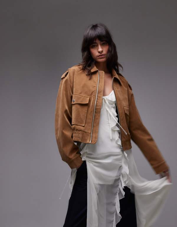 トップショップ レディース アウター ジャケット・ブルゾン スエード クロップド ジャケット Topshop cropped faux suede bomber jacket with snap details in camel camel キャメル｜ReVida 店