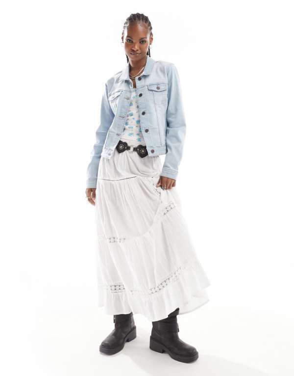ノイジーメイ レディース アウター ジャケット・ブルゾン デニム ジャケット Noisy May fitted denim jacket in light wash Light Blue Denim デニム|ReVida 店