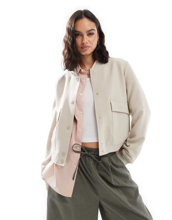 ヴェロモーダ レディース アウター ジャケット・ブルゾン ジャケット Vero Moda tailored bomber jacket with pockets in cream Silver Lining シルバー|ReVida 店