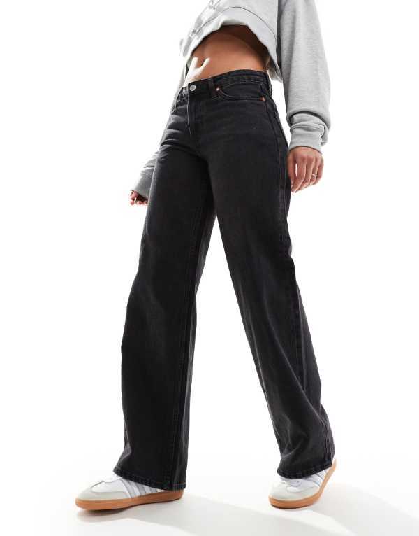 ウィークデイ レディース ボトムス デニムパンツ ジーンズ Weekday Ample low waist loose fit jeans in Ink Black ブラック