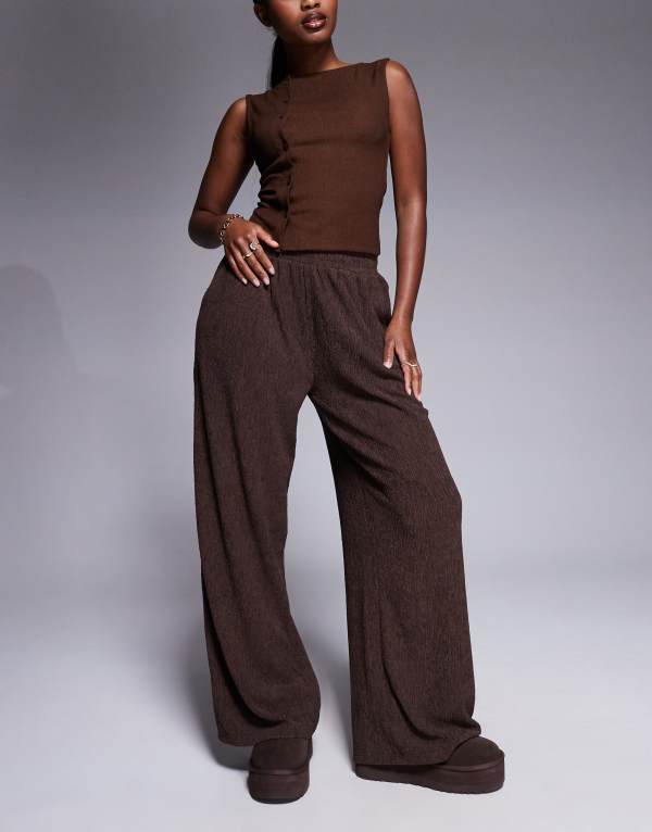 エイソス レディース ボトムス 心地好いズボン下 ワイドレッグ ズボン下 ASOS DESIGN textured wide leg pants インチ chocolate Chocolate 黒茶