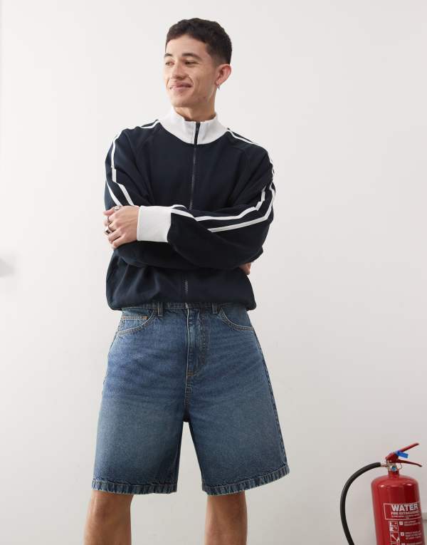 コルージョン メンズ ボトムス ハーフパンツ・ショーツ ショートパンツ COLLUSION X004 mid rise shorts in midwash Mid wash blue ブルー