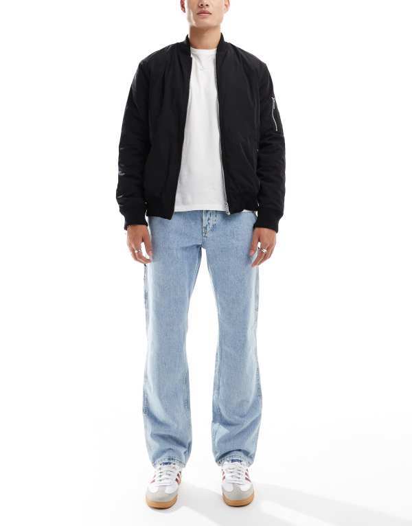 オンリーアンドサンズ メンズ ボトムス デニムパンツ ジーンズ ONLY & SONS edge straight fit jeans in light blue 90s wash Light blue denim デニム｜ReVida 店