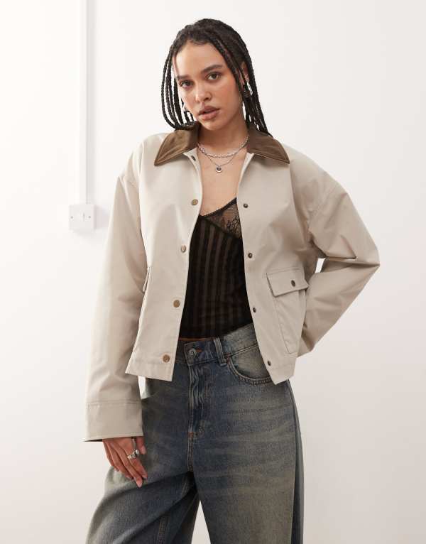 ノイジーメイ レディース アウター ジャケット・ブルゾン コントラスト ジャケット Noisy May contrast collar lightweight barn jacket in stone STONE ストーン