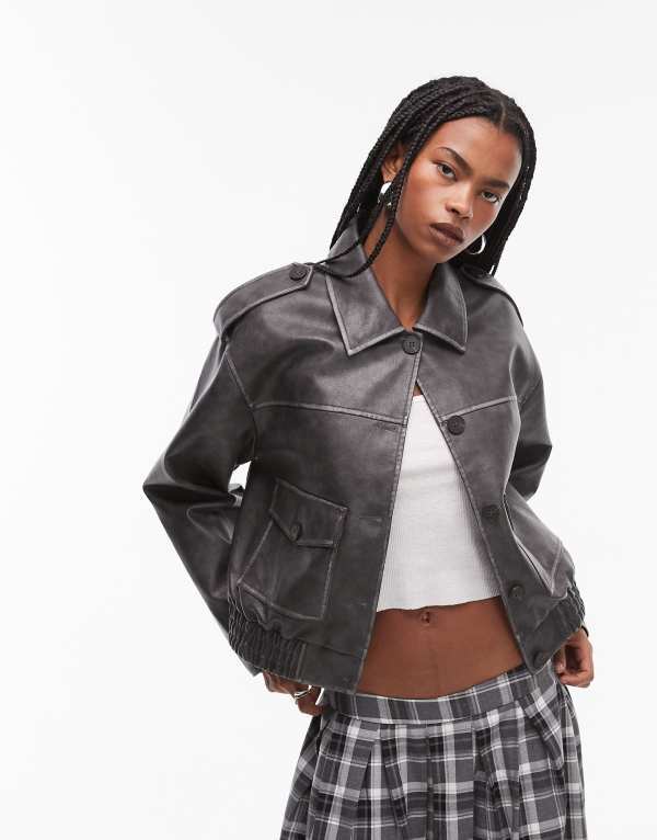 トップショップ レディース アウター ジャケット・ブルゾン クロップド レザー フェイクレザー ジャケット Topshop faux leather cropped button thru patch pocket bomber jacket in washed washed black ブラック