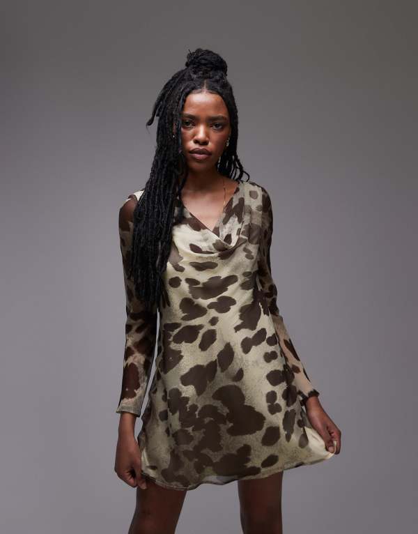 トップショップ レディース トップス ワンピース ミニ Topshop long sleeve cowl neck mini tea dress in blurred animal Khaki カーキ｜ReVida 店