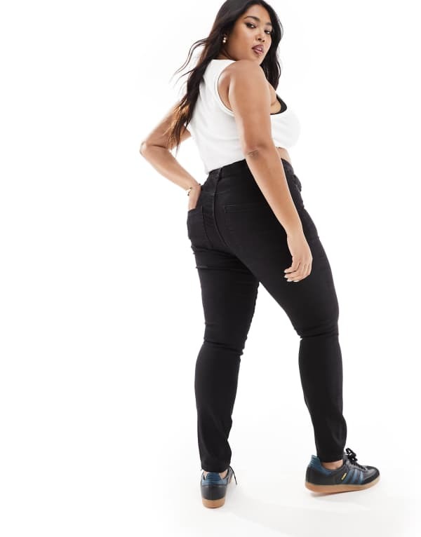 ヴェロモーダ レディース ボトムス デニムパンツ ジーンズ Vero Moda Curve skinny jeans Black ブラック｜ReVida 店 17,005円