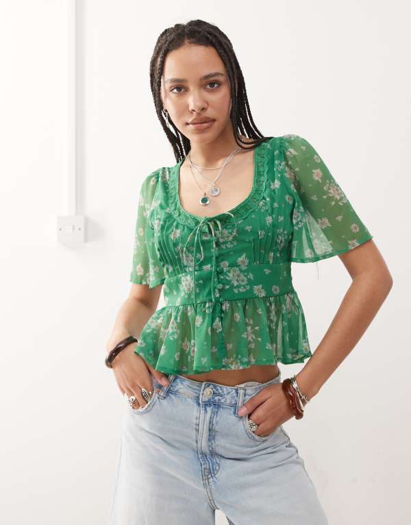 リクレイム ヴィンテージ レディース トップス シャツ フラワー柄 プリント ブラウス レース フラワー Reclaimed Vintage tea blouse with lace collar floral print Multi マルチカラー
