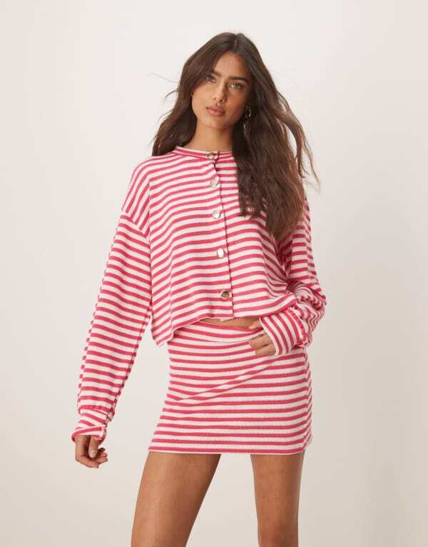 エイソス レディース ボトムス スコート ミニ 編み物 ASOS DESIGN knit mini skirt インチ dark pink stripe - part of a set Multi マルチ色つや