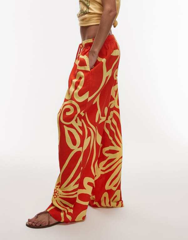 トップショップ レディース ボトムス カジュアルパンツ フラワー柄 プリント パンツ リネン フラワー Topshop linen blend balloon pants in bright orange abstract floral print GREEN グリーン
